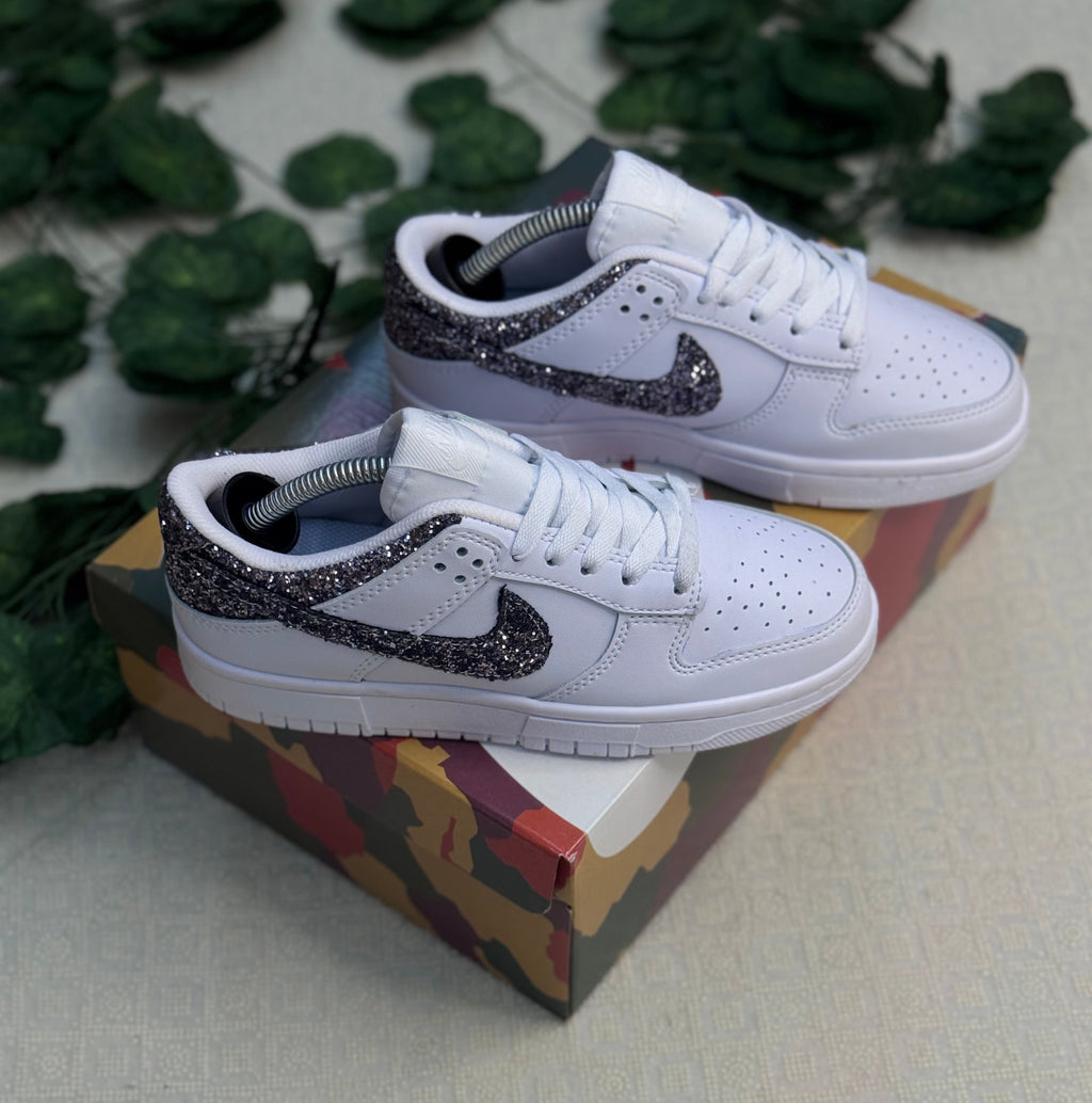 Nike SB Dunk Low Beyaz Gri Simli